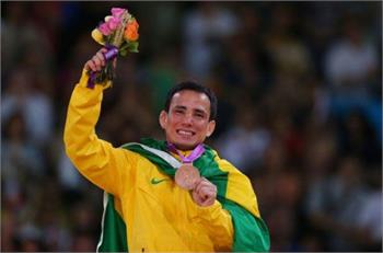 Brazilian judoka breaks Olympic medal in shower