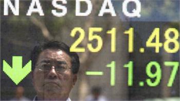 World markets sink amid economic pessimism