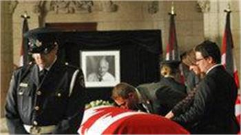 Layton's lying-in-state begins early in Ottawa