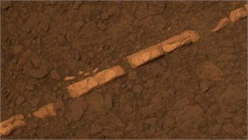 Mars rover finds mineral vein left by flowing water