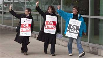 2011 a year of frustration for Air Canada, workers