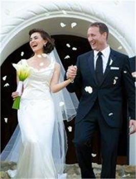 Defence Minister Peter MacKay shares photo of recent intimate wedding